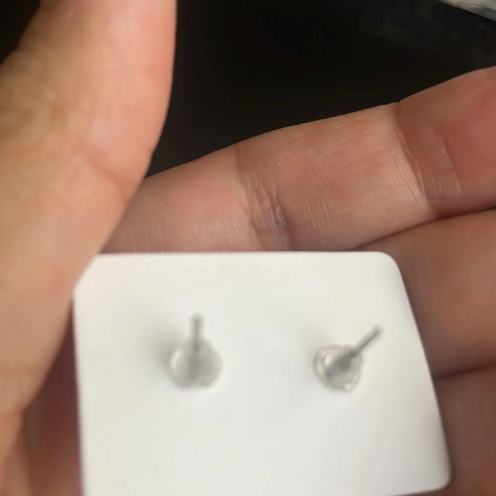 earrings - Picture 2 of 2